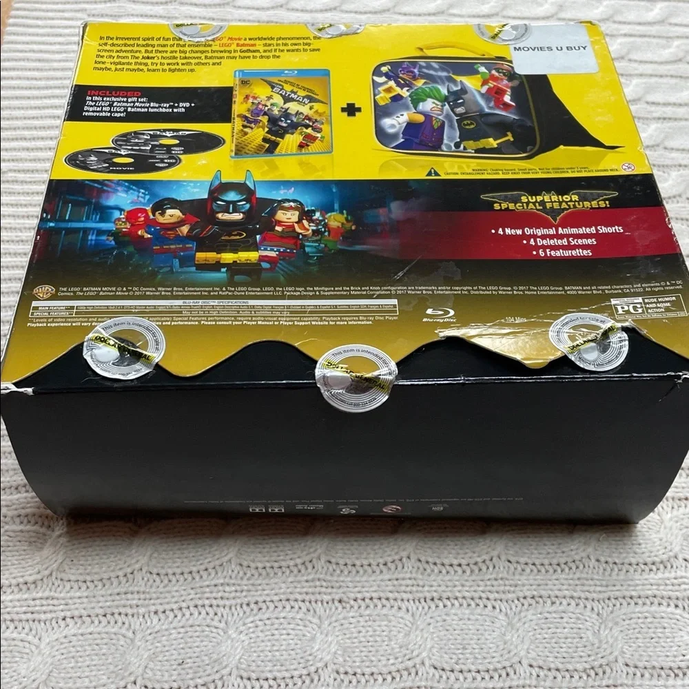 New Lego Batman Movie Blu-Ray and DVD lunchbox removable cape 2017 Warner Bros